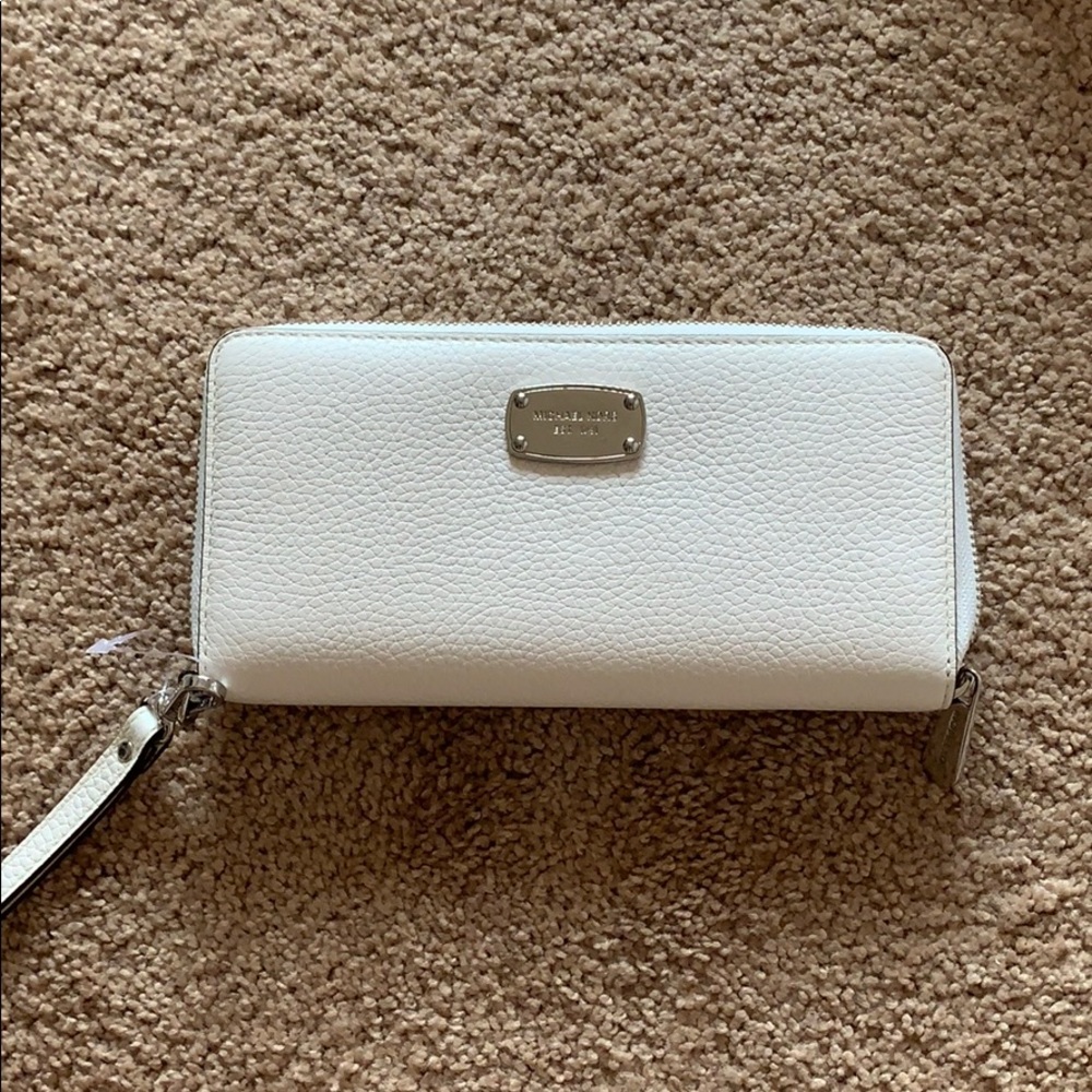 Michael Kors wallet white